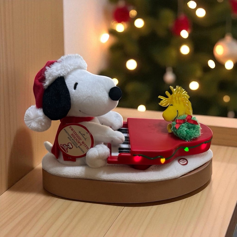 VTG Hallmark Piano Playing Snoopy‎ With Woodstock Happy Holidays lighted tested